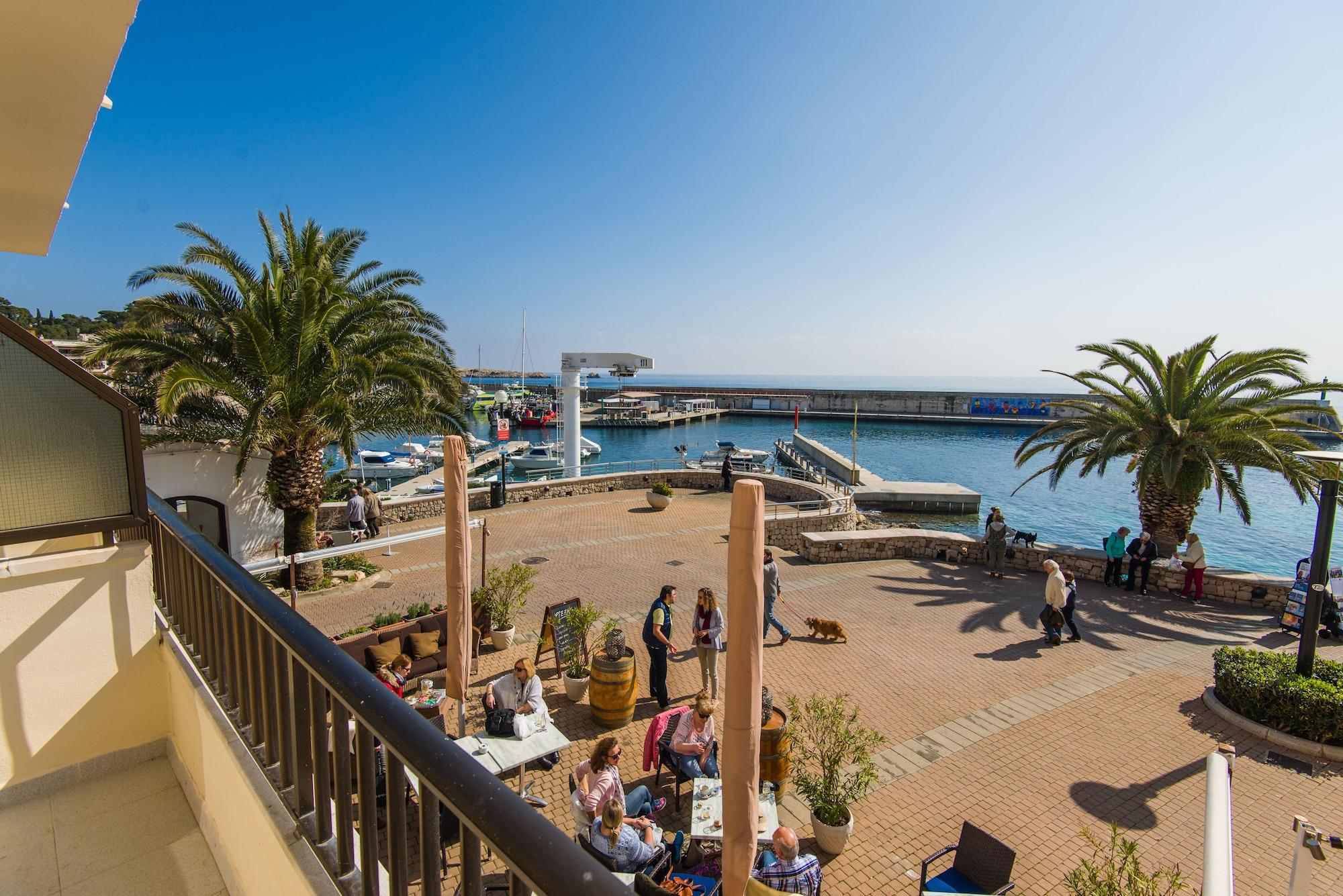 Hostal Port Corona Cala Ratjada (Mallorca) Exterior foto