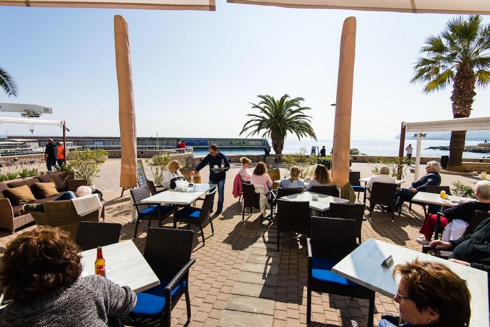 Hostal Port Corona Cala Ratjada (Mallorca) Exterior foto